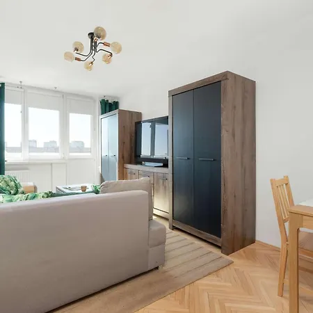Piastowska Cozy With View By Renters Apartment